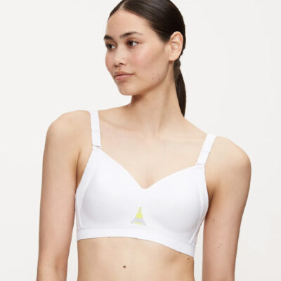 Triumph Triaction Gravity Lite voorgevormde Sport BH - Wit (2) Triumph Triaction Gravity Lite voorgevormde Sport BH - Wit